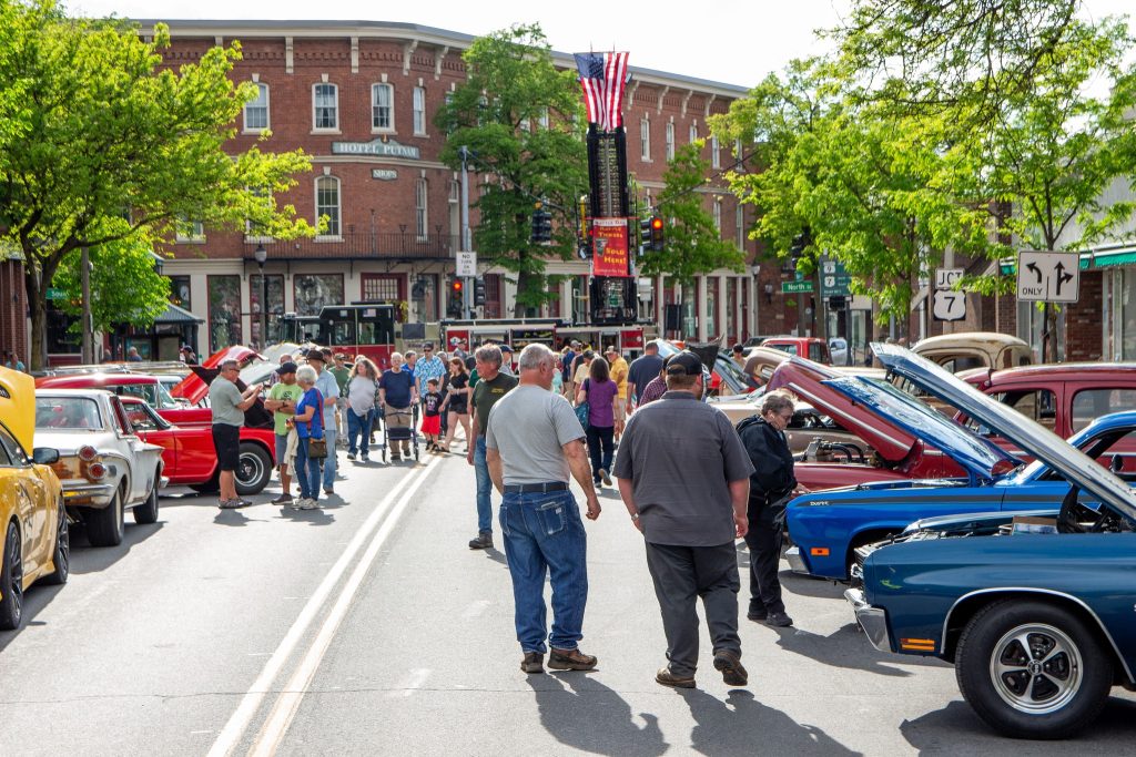live music classic cars free series Downtown Bennington Vermont 1024x683 1