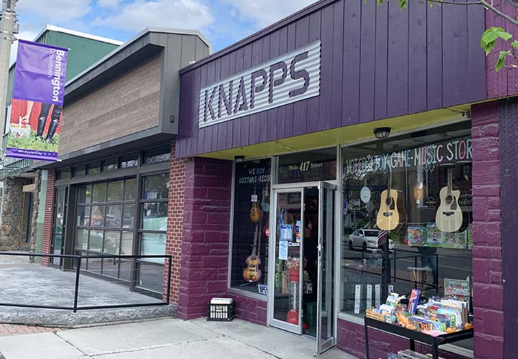 knapps toy store downtown bennington vt plg