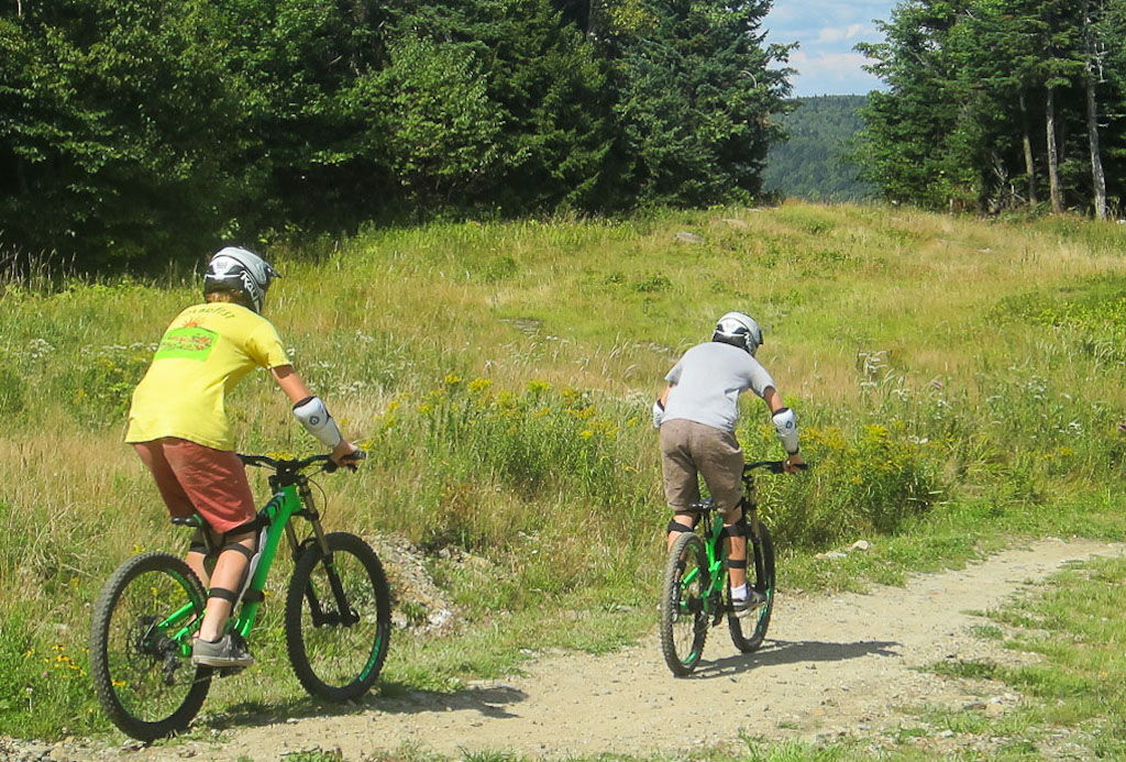 mountain biking mount snow vermont