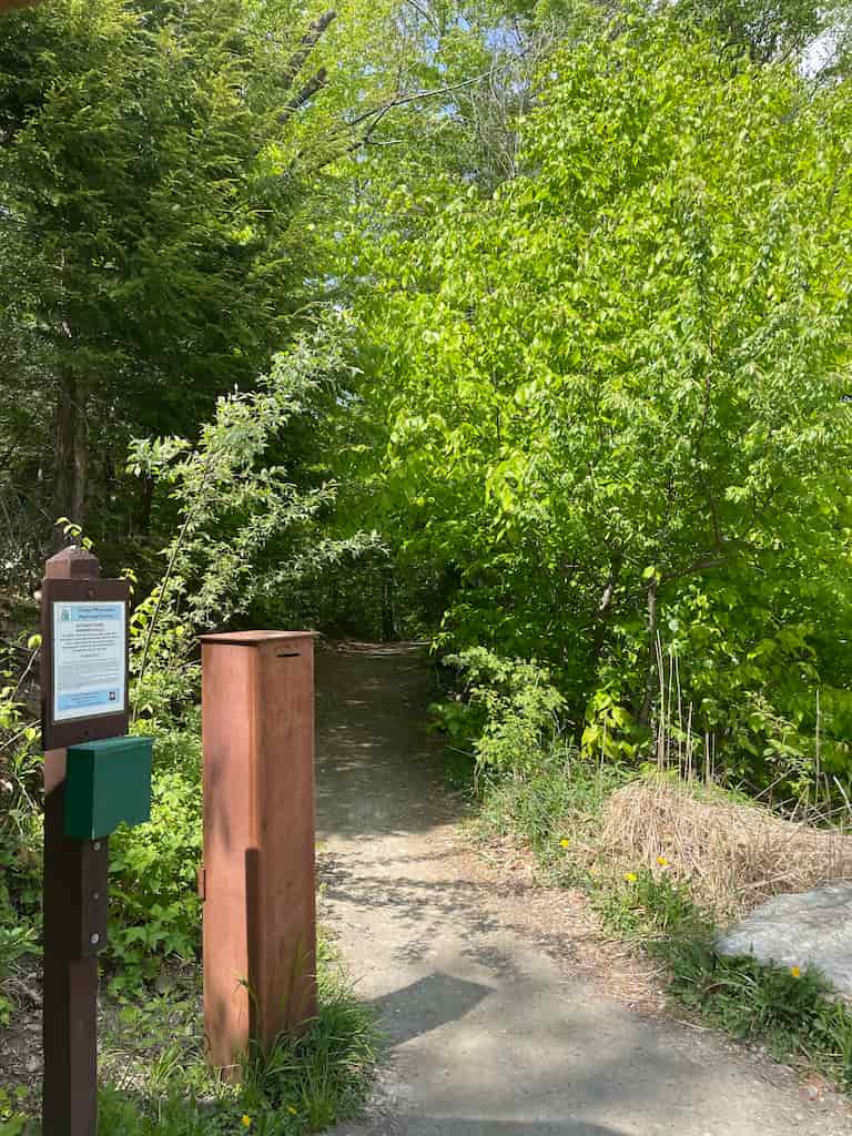 Warren Falls trailhead